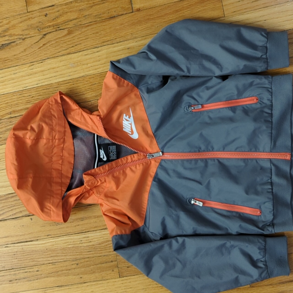 Nike Size 6 windbreaker